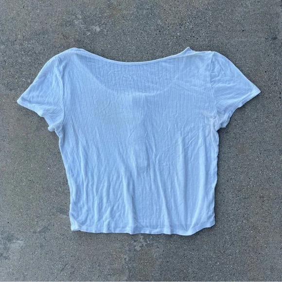 American Eagle Cropped Tee - Picture 2 of 4